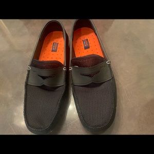 Mens black swims size 11